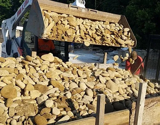 Martin Klutz Lawncare Logo