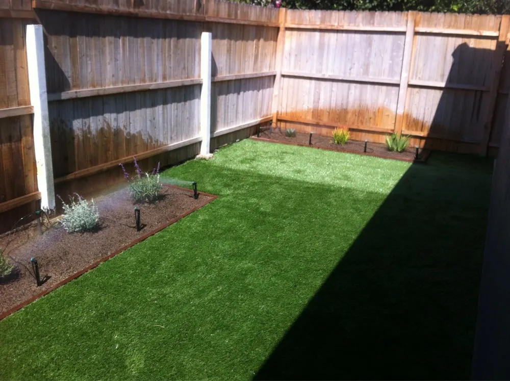 Expert landscaping services for residential properties in El Segundo, CA by Martin Landscaping
