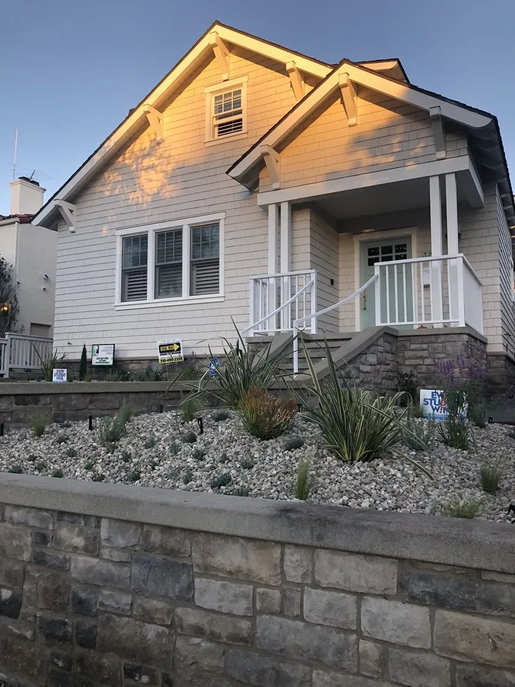 Reliable yard maintenance for beautiful yards in El Segundo, CA by Martin Landscaping