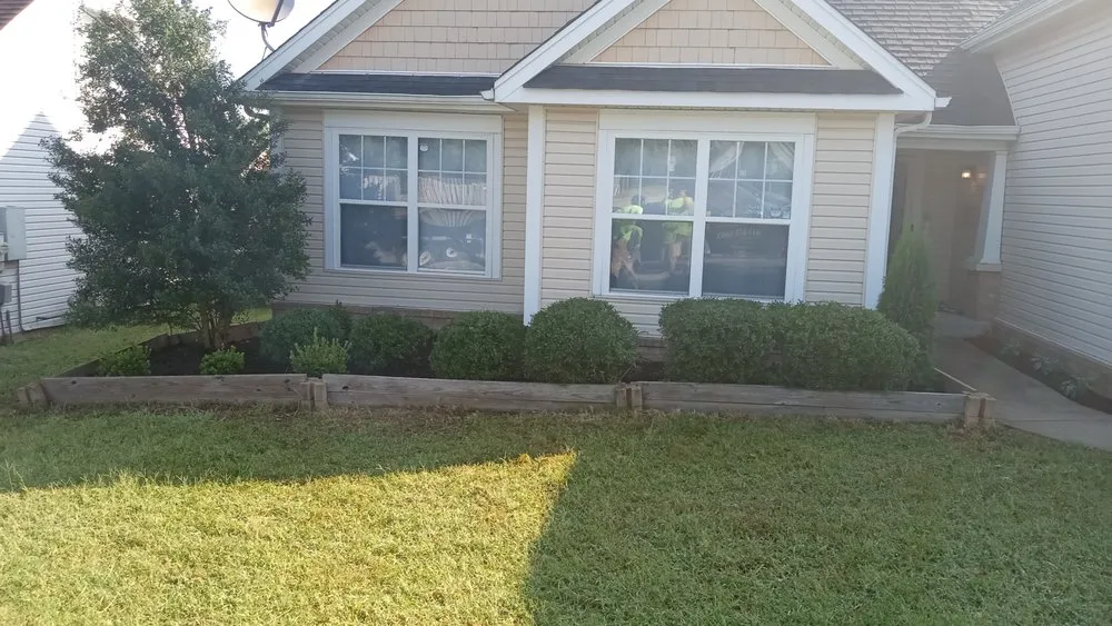 Local yard cleanup service for beautiful yards across Lebanon, TN - Martin Lawnscapes