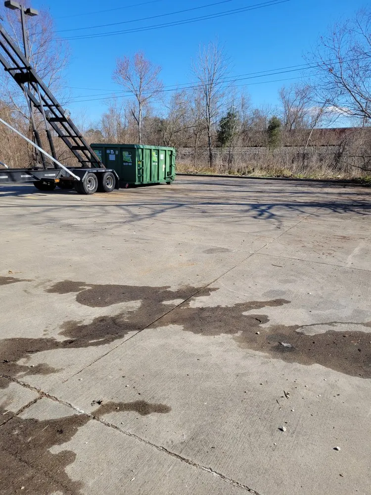 Top-rated lawn care service in Metairie, LA - Martin Transports Waste Recovery