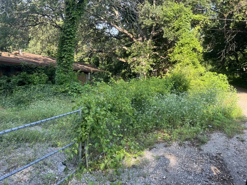 Reliable landscaping services for residential properties in Gainesville, TX by Martindale Land Management