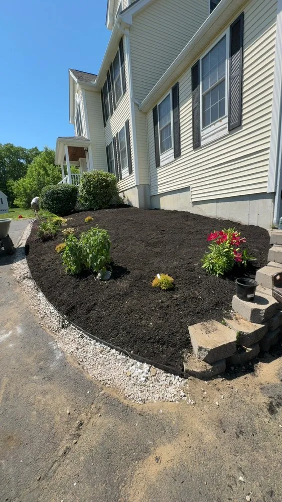 Expert yard cleanup service for beautiful yards across Rochester, NH - Martineau landscaping & Property Maintenance