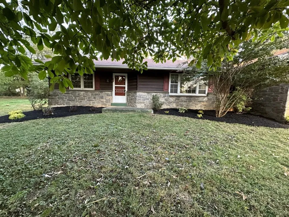 Affordable yard cleanup service for residential properties across Oxford, PA - Martinelli’s Outdoor Services