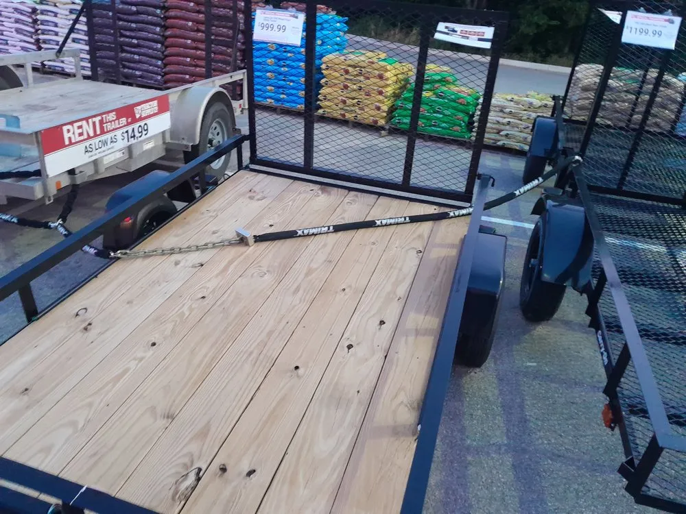 Top-rated yard cleanup service for residential properties across Corsicana, TX - Martinez bros.