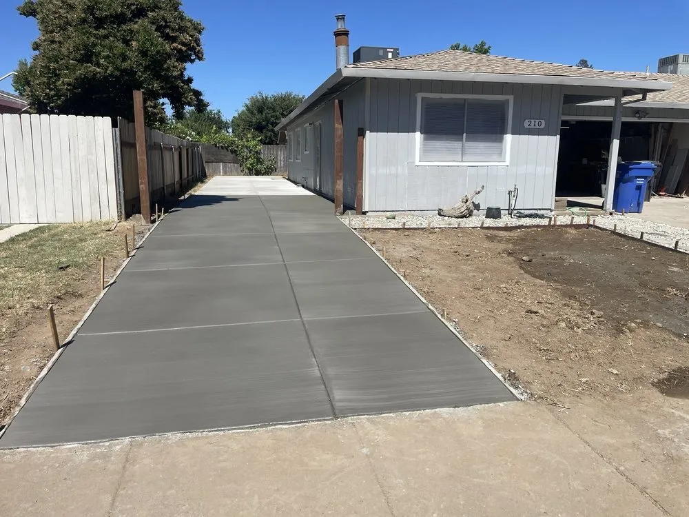 Local lawn mowing service experts serving Stockton, CA - Martinez Brothers