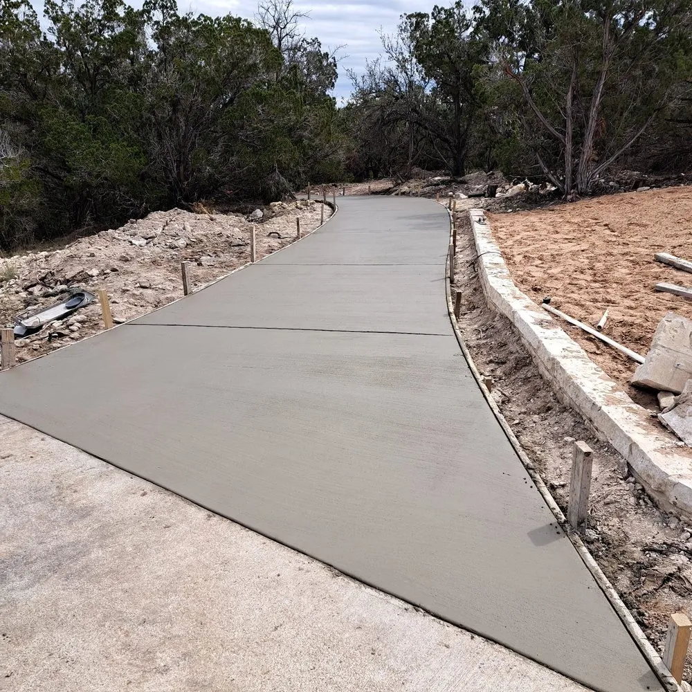 Affordable yard cleanup service for residential properties in Austin, TX by Martinez Construction Service