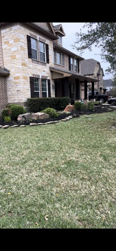 Affordable yard maintenance for outdoor upgrades in Magnolia, TX by Martinez Full Lawn Service