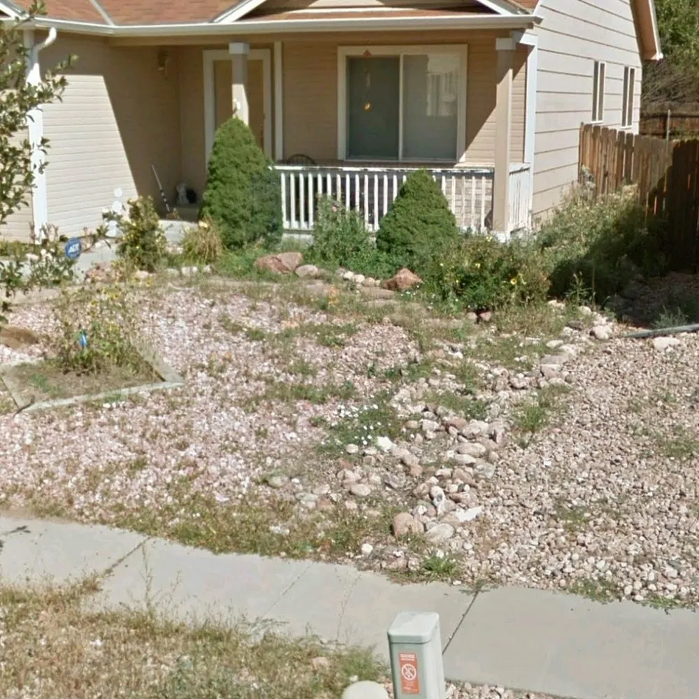 Professional yard maintenance in Frankfort, IN - Martinez Land Art Services