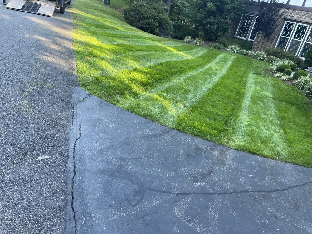 Top-rated residential landscaping in Bailey's Crossroads, VA by Martinez Landscape