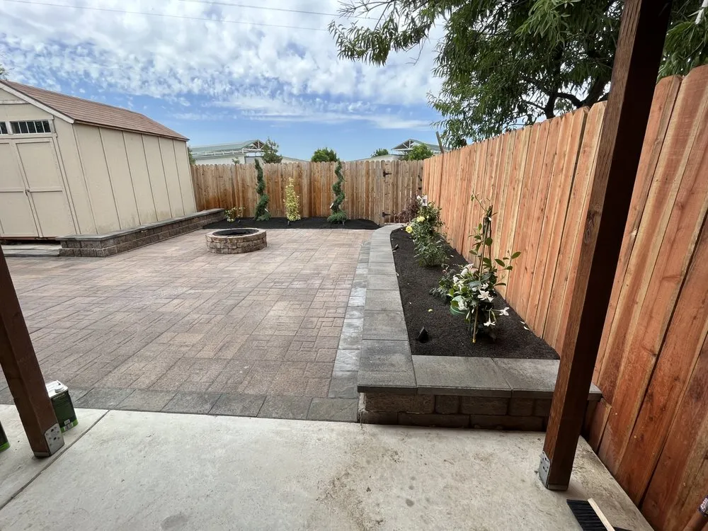 Professional landscaping services experts serving Kerman, CA - Martinez landscape services