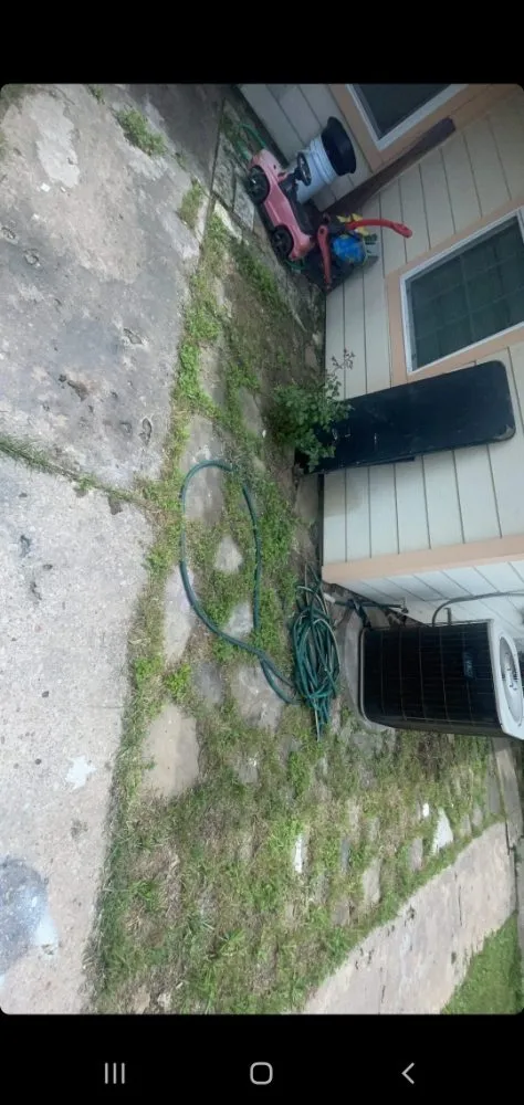 Trusted yard maintenance for homes in Austin, TX by Martinez Landscaping