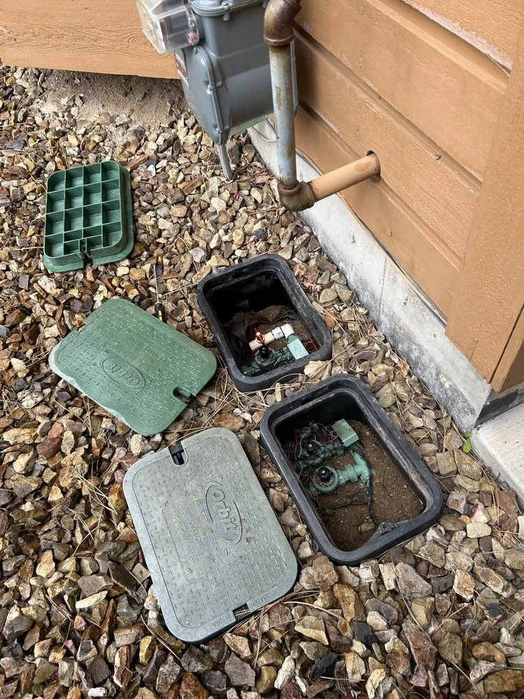 Professional yard maintenance in Columbus, OH by Martinez Landscaping