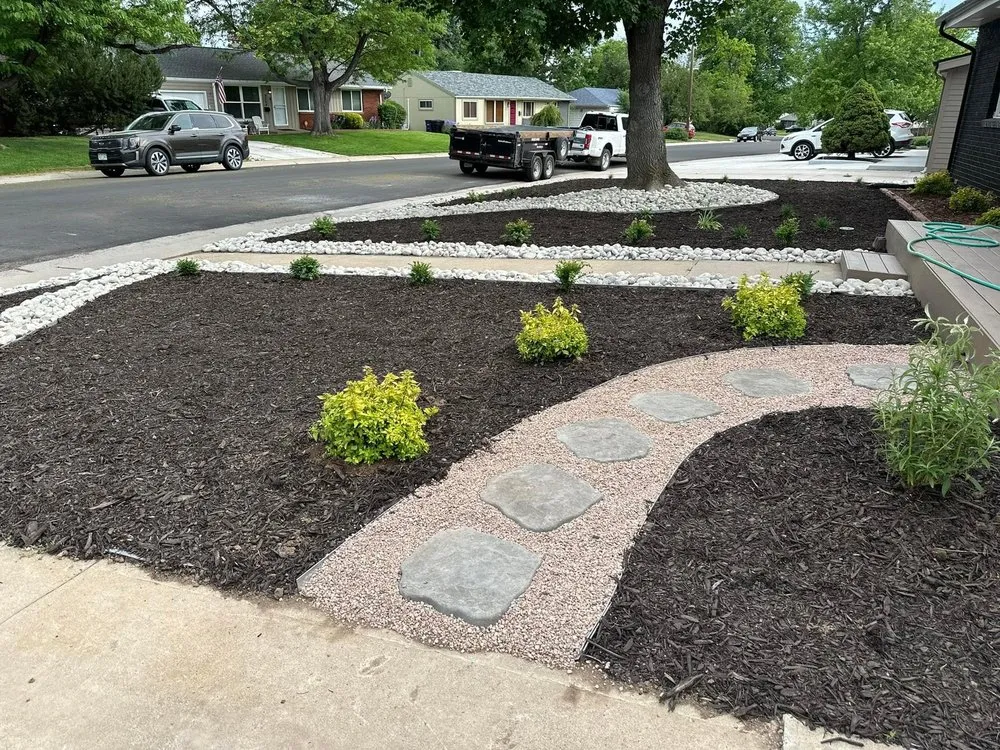 Expert lawn mowing service experts serving Columbus, OH - Martinez Landscaping