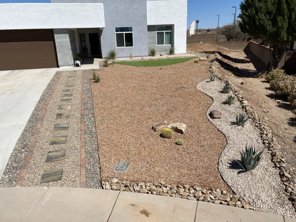 Top-rated garden landscaping for year-round maintenance in Rio Rico, AZ by Martinez Landscaping Designer
