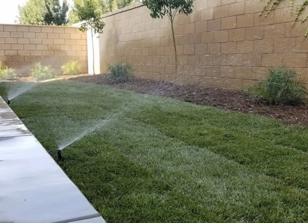 Expert lawn mowing service in Lawndale, CA - Martinez Landscaping