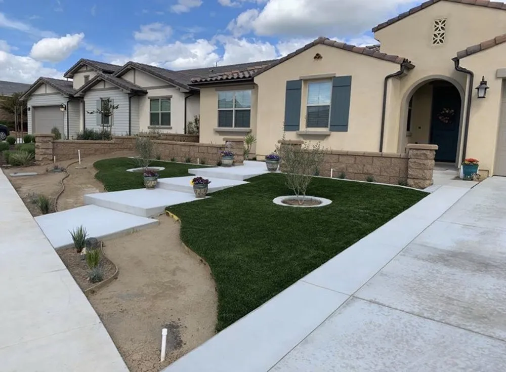 Top-rated garden landscaping in Lawndale, CA by Martinez Landscaping