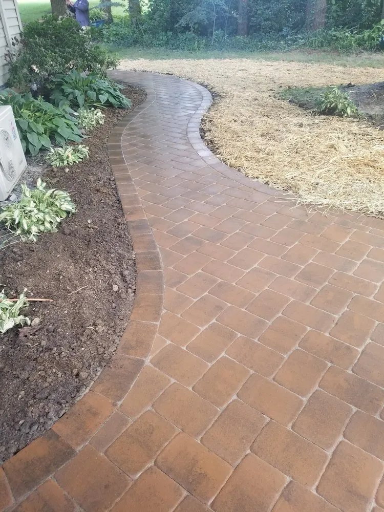 Trusted residential landscaping experts serving New Castle, DE - Martinez Landscaping