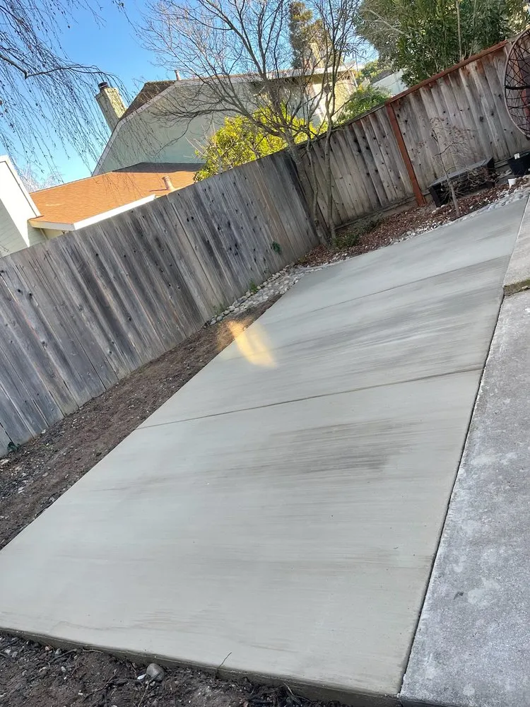 Local landscaping services in Pittsburg, CA by Martinez Landscaping