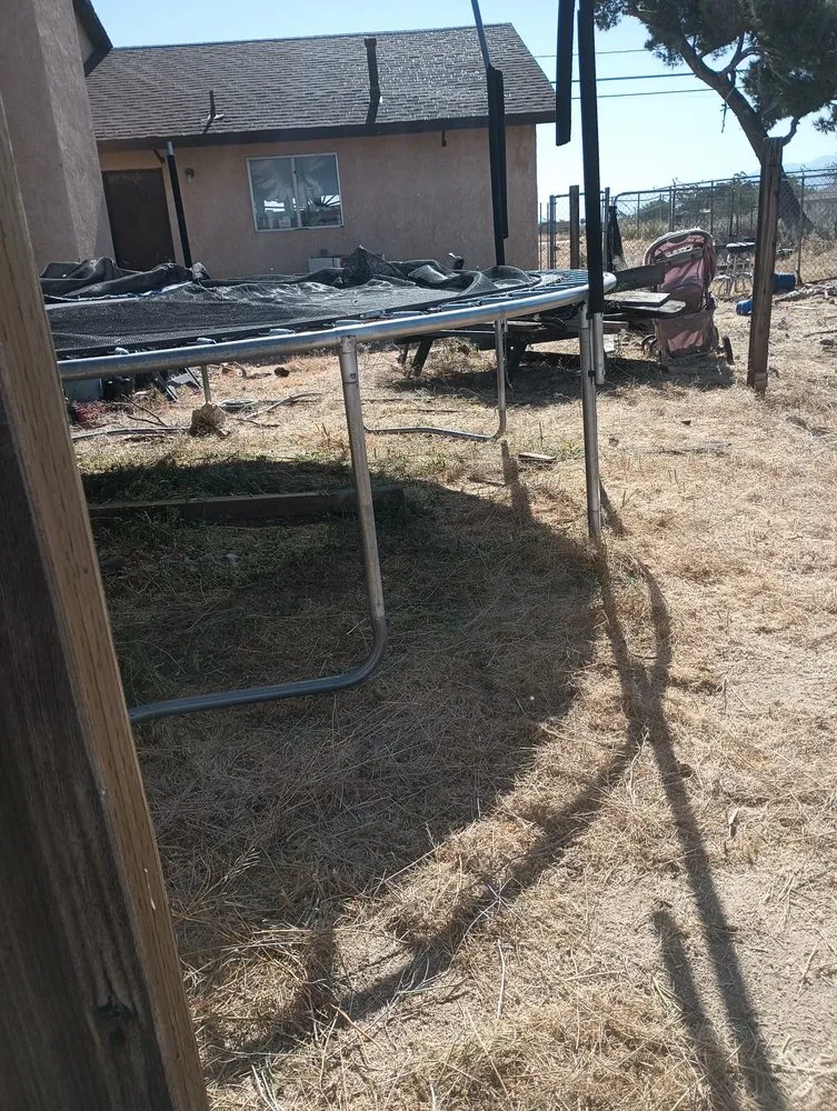 Top-rated lawn mowing service for year-round maintenance in Redlands, CA by Martinez Landscaping