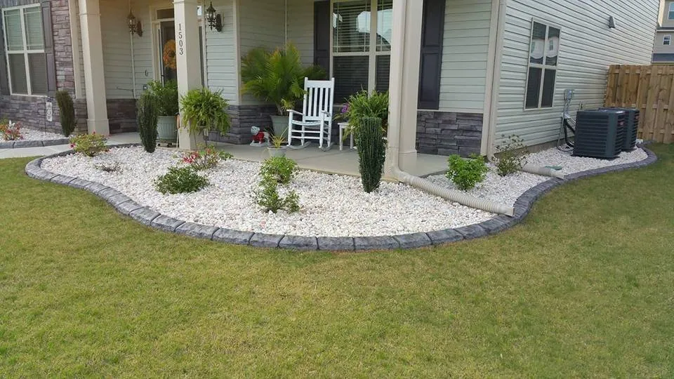 Custom lawn mowing service in Albany, GA by Martinez Landscaping Services