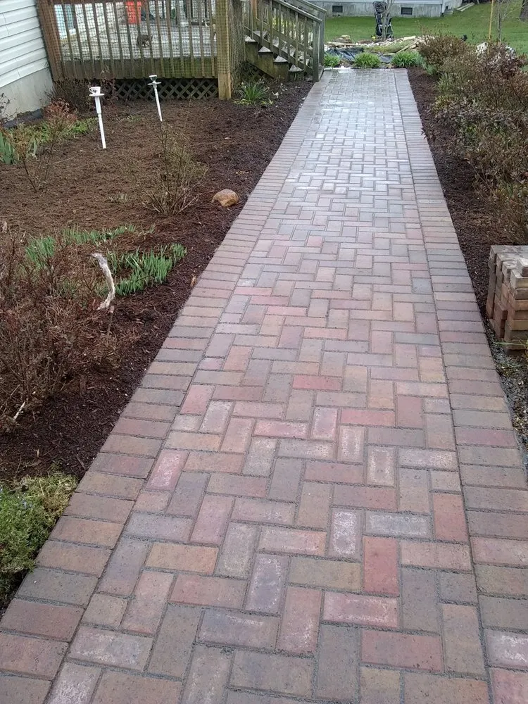 Professional yard maintenance experts serving Hendersonville, NC - Martinez Landscaping Services