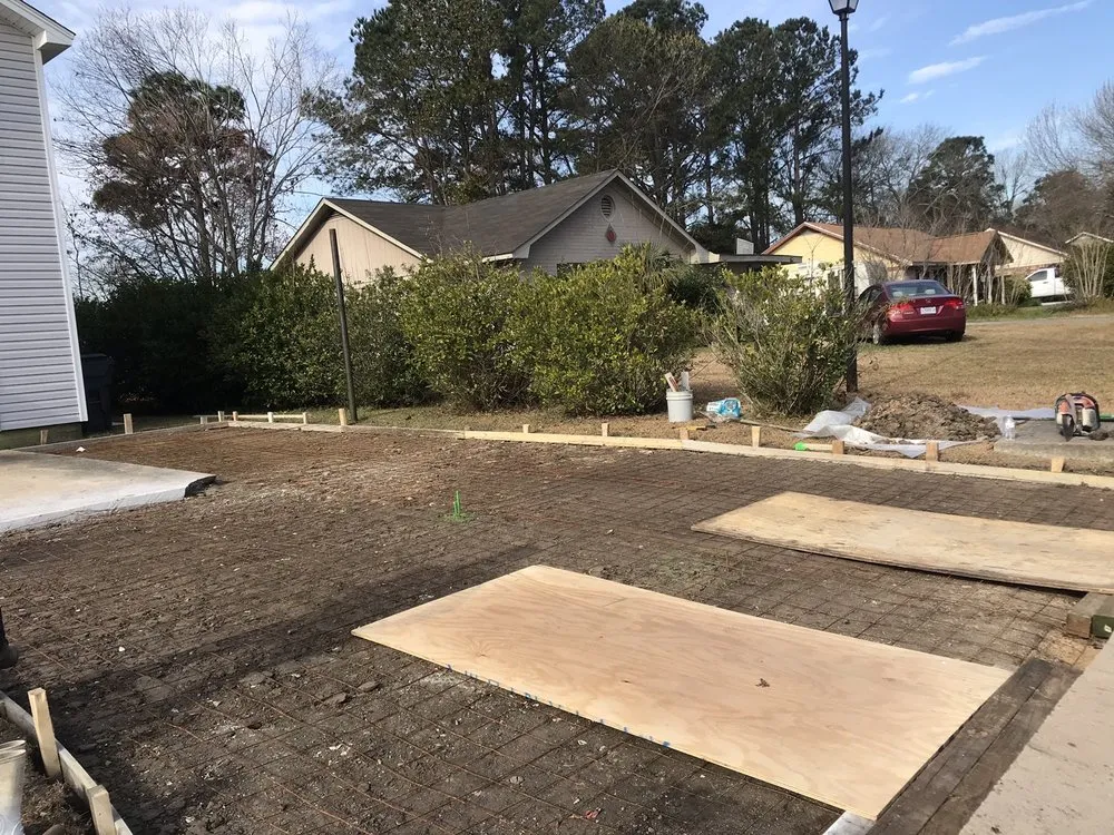 Trusted yard maintenance for residential properties in Summerville, SC by Martinez Landscaping