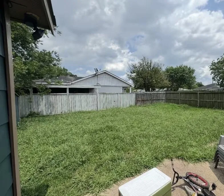 Custom lawn mowing service experts serving Thornton, CO - Martinez Landscaping