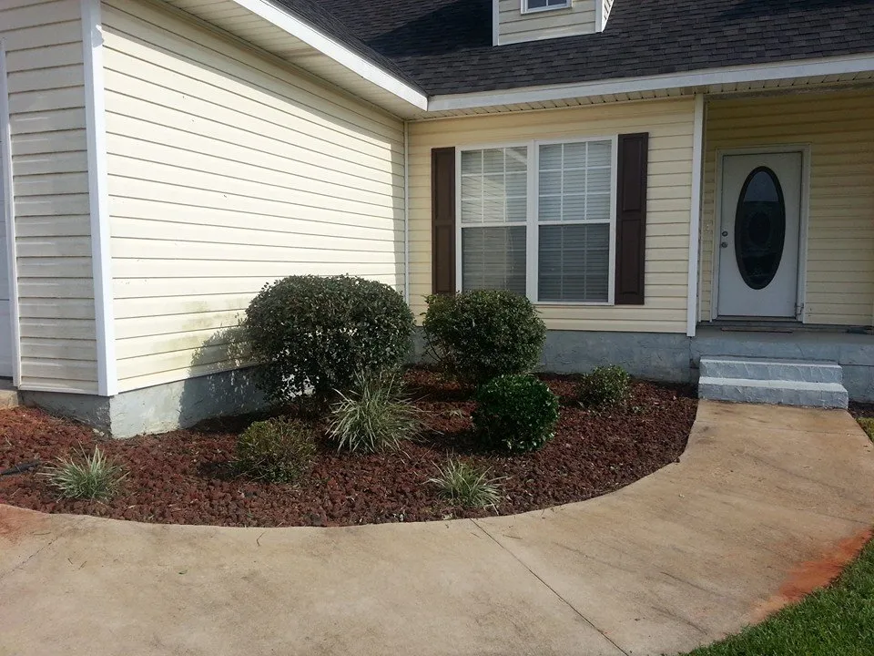 Custom outdoor landscaping in New Brockton, AL - Martinez Lawn Care