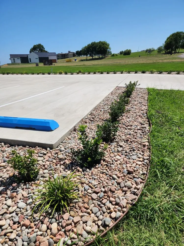 Trusted landscaping services in Edgewood, TX - Martinez Lawn Services