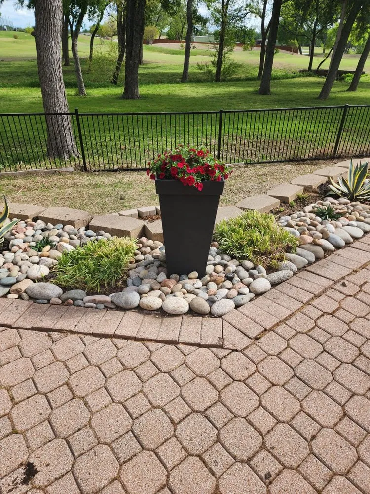 Expert landscape design in Edgewood, TX - Martinez Lawn Services