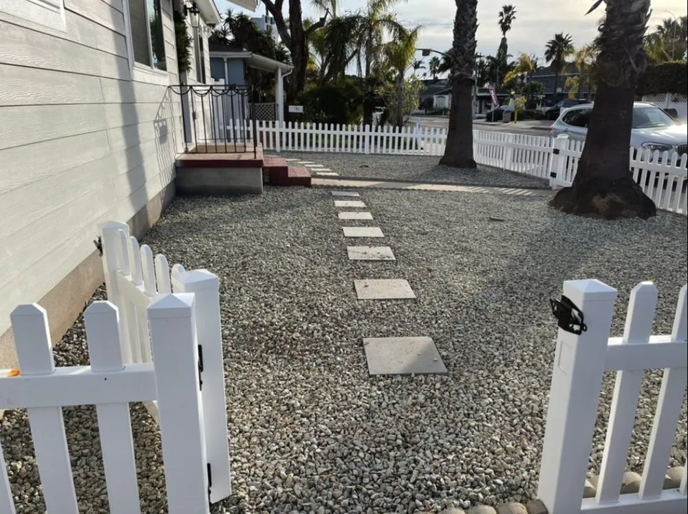 Professional yard cleanup service for homes in Las Cruces, NM by Martinez Maintenance And Landscaping