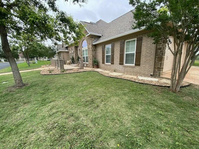 Trusted outdoor landscaping experts serving Fredericksburg, TX - Martinez Outdoor Services