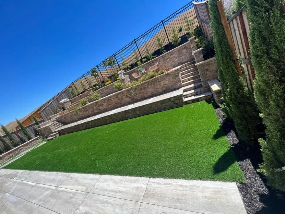 Custom lawn mowing service experts serving Tracy, CA - Martinez's Landscape and Concrete