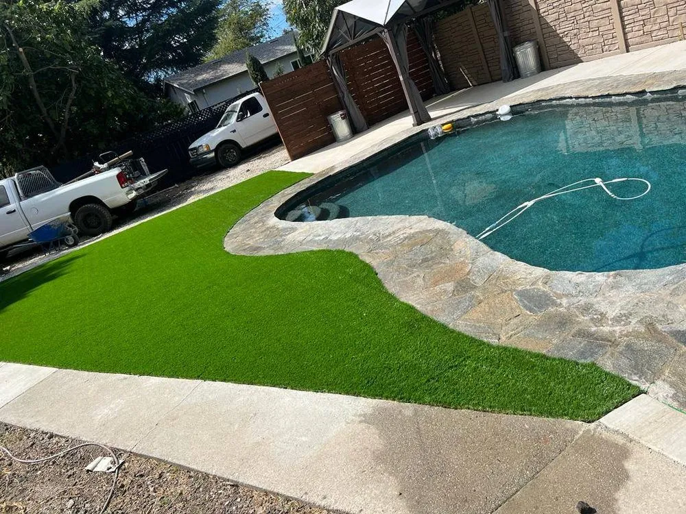 Expert yard cleanup service for homes across Tracy, CA - Martinez's Landscape and Concrete