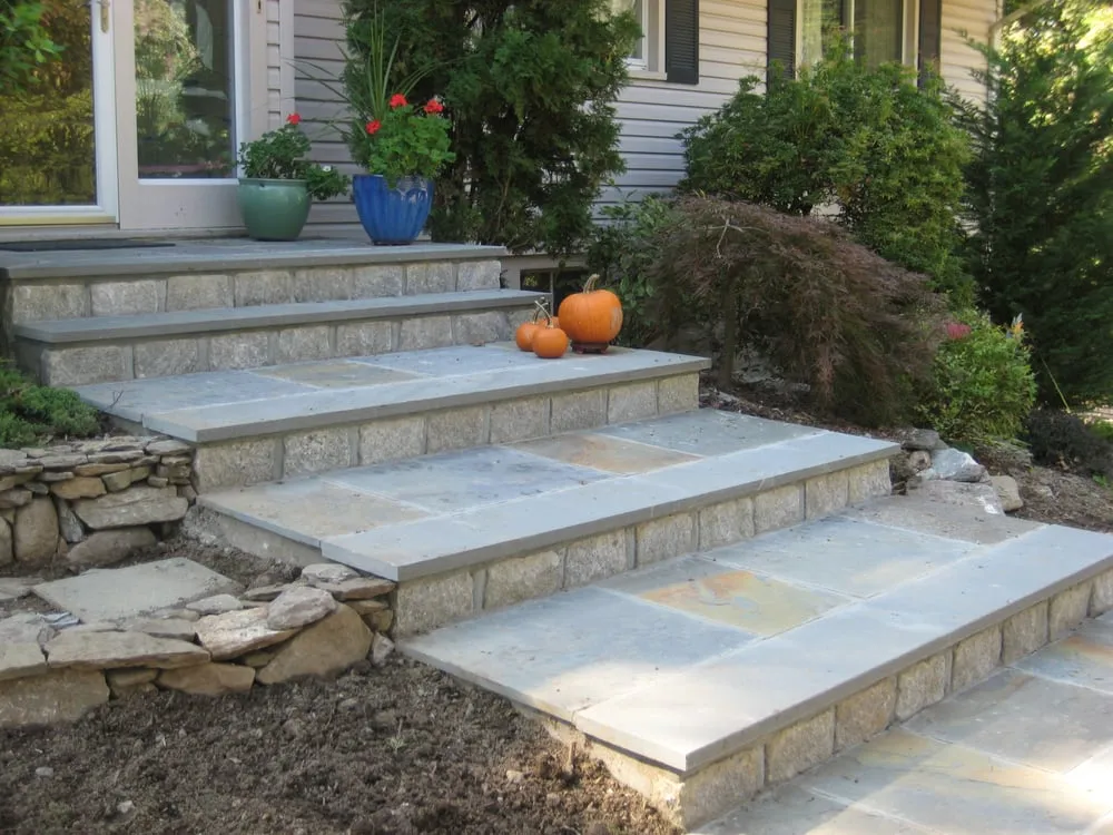 Top-rated garden landscaping for beautiful yards in Yorktown Heights, NY by Martino Landscape Contractors