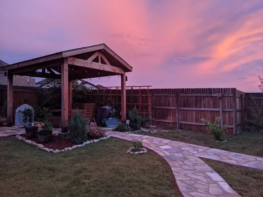 Martin's Masonry & Landscaping Logo