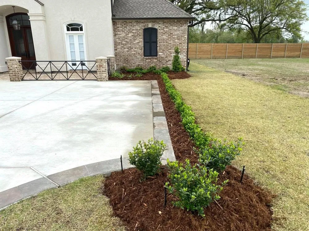 Expert garden landscaping experts serving Luling, LA - Martin's Nursery & Landscape