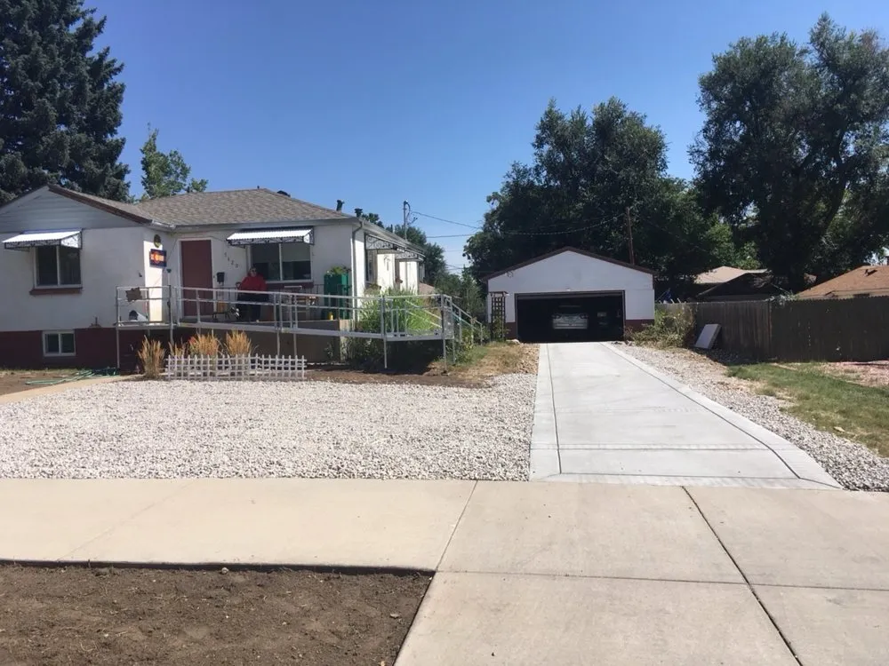 Local yard maintenance experts serving Commerce City, CO - Martínez Jr landscaping