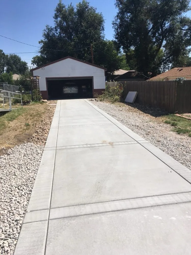 Local landscape installation in Commerce City, CO - Martínez Jr landscaping