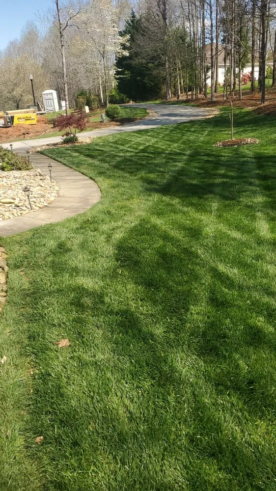 Top-rated outdoor landscaping in Newton, NC - Martínez Landscaping