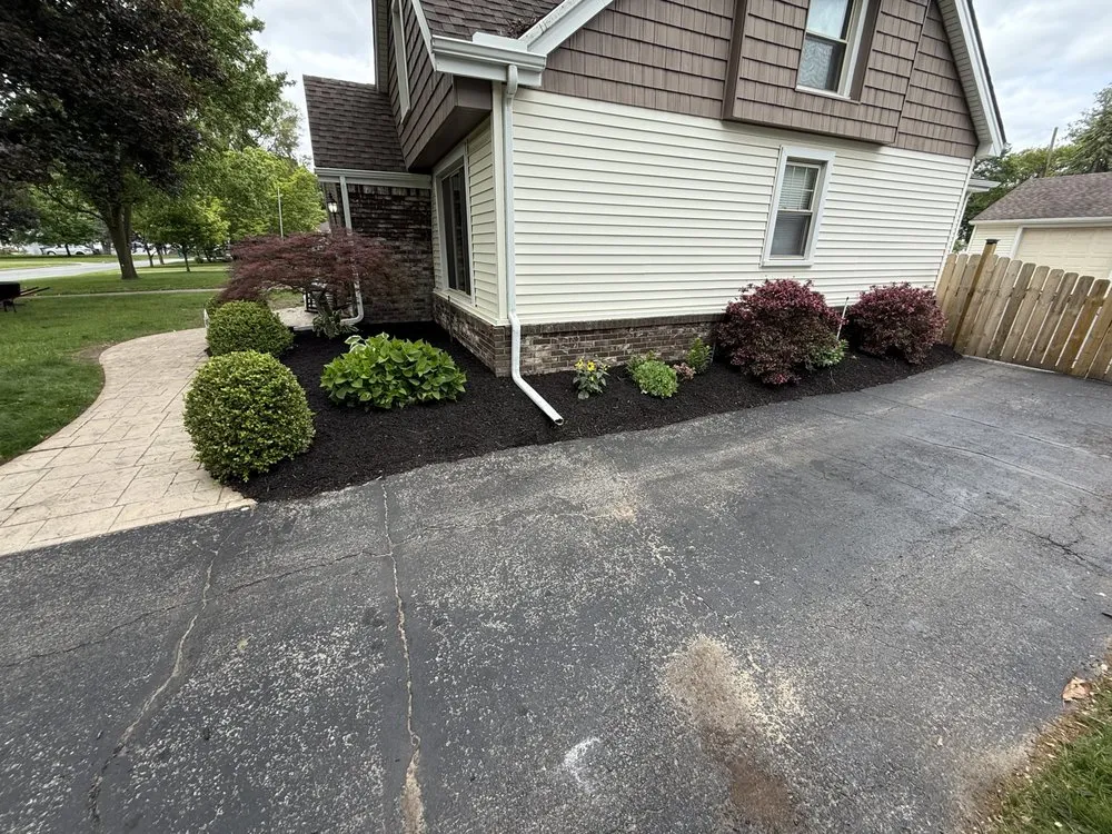 Local yard cleanup service in Palmyra, MI - Martolocks Landscaping