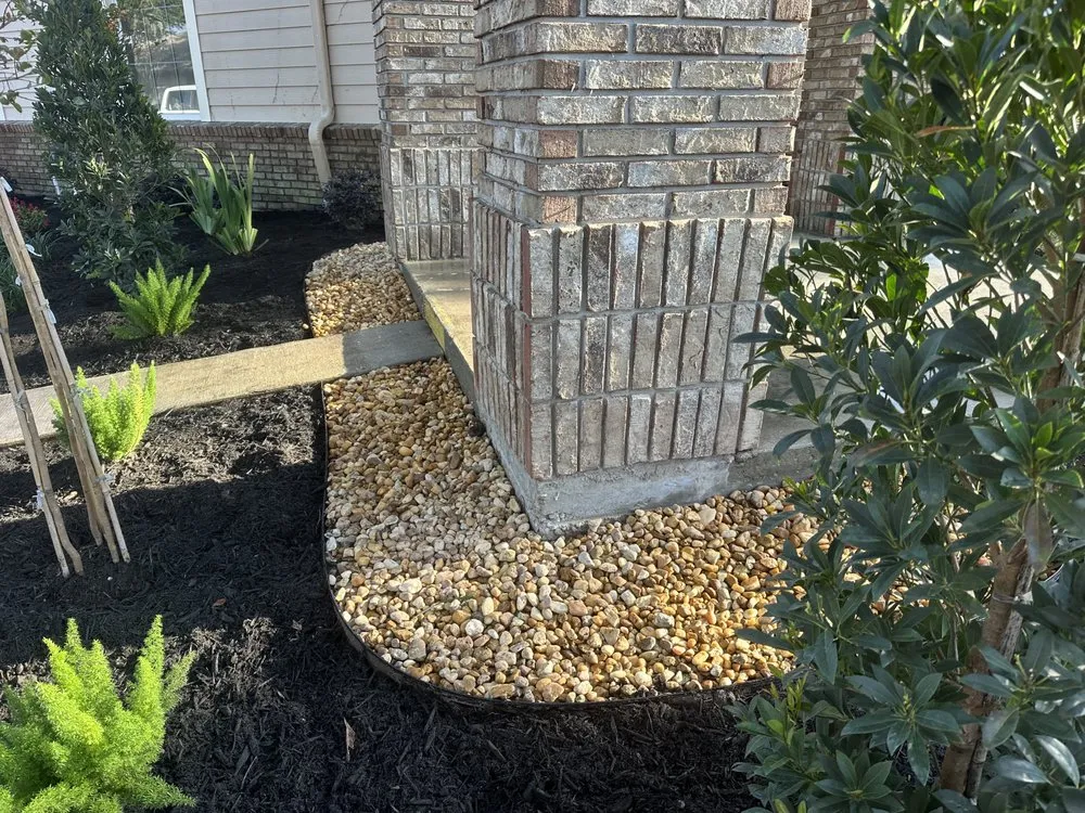 Trusted garden landscaping in Davenport, FL by Martz Land Services