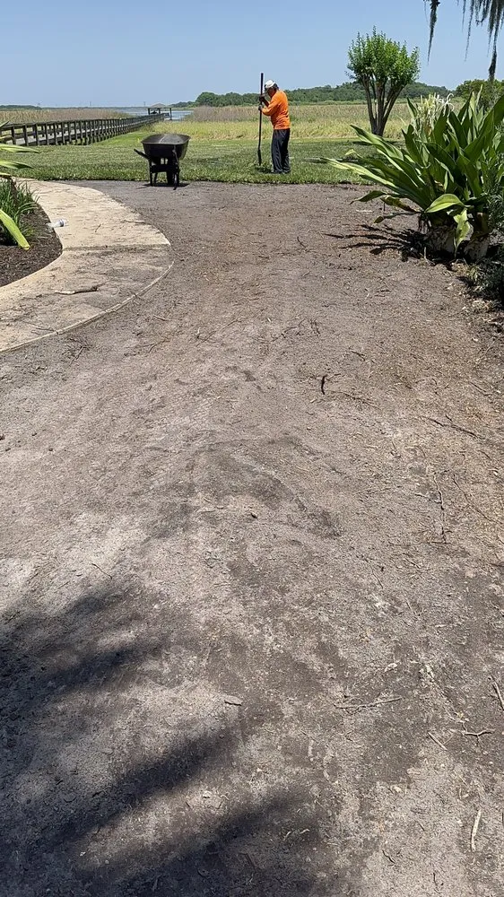 Top-rated lawn mowing service in Davenport, FL by Martz Land Services