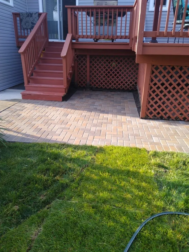 Local lawn care service in Oak Lawn, IL by Marval Landscaping