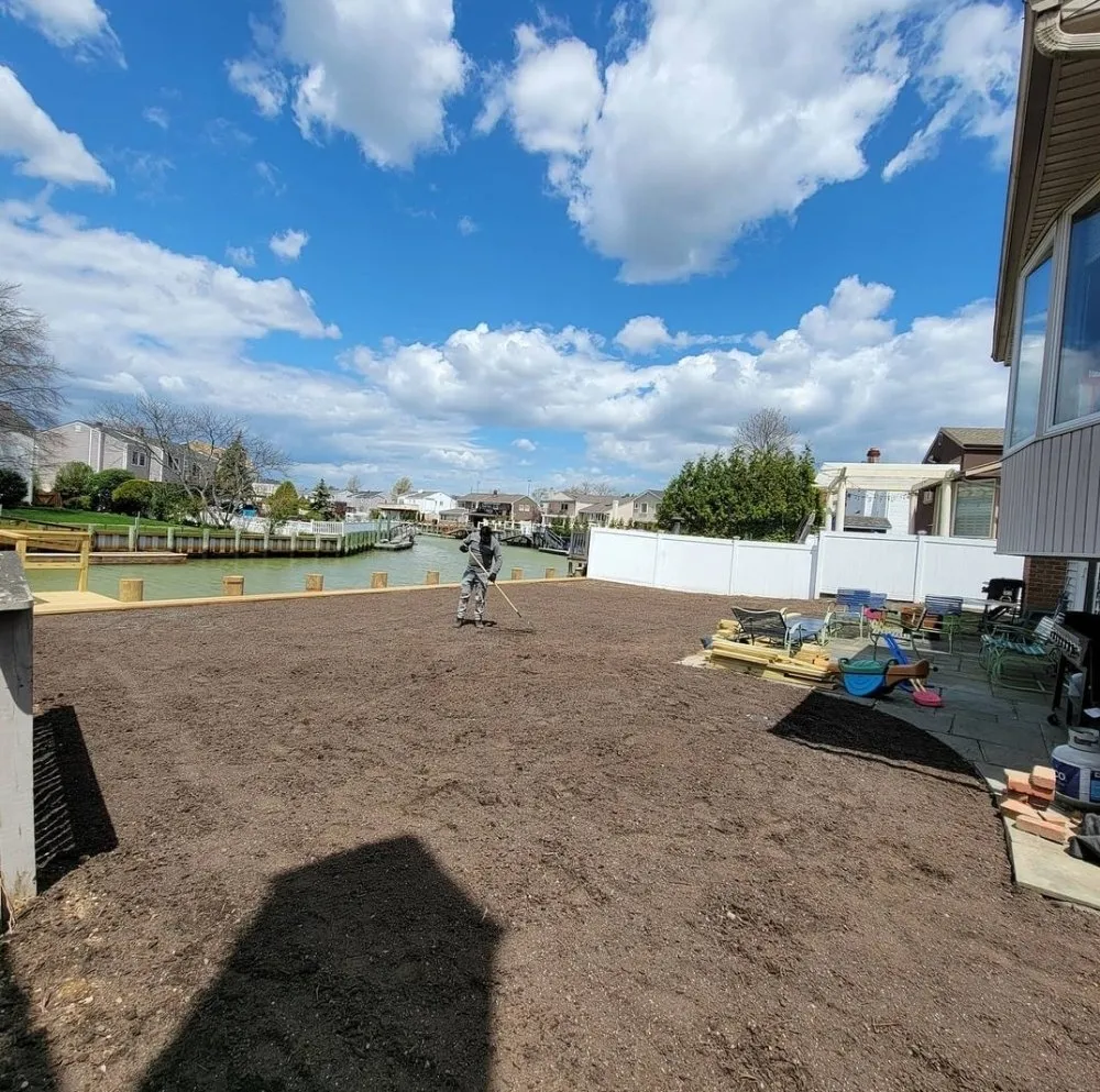 Custom lawn mowing service in Inwood, NY - Marvin Garcia Landscaping Corp