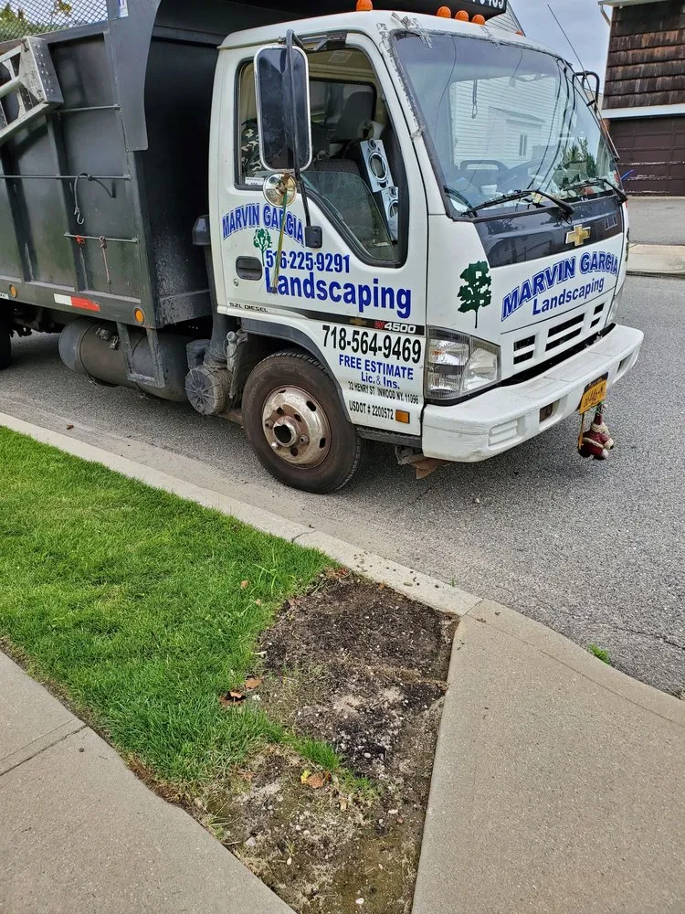 Professional yard maintenance in Inwood, NY by Marvin Garcia Landscaping Corp