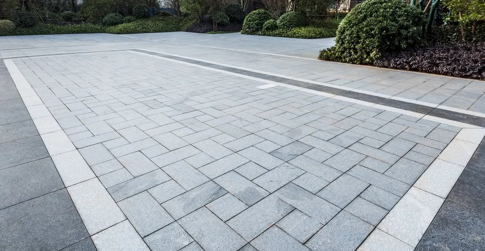 Reliable yard maintenance in Phoenix, AZ - Marvin landscaping