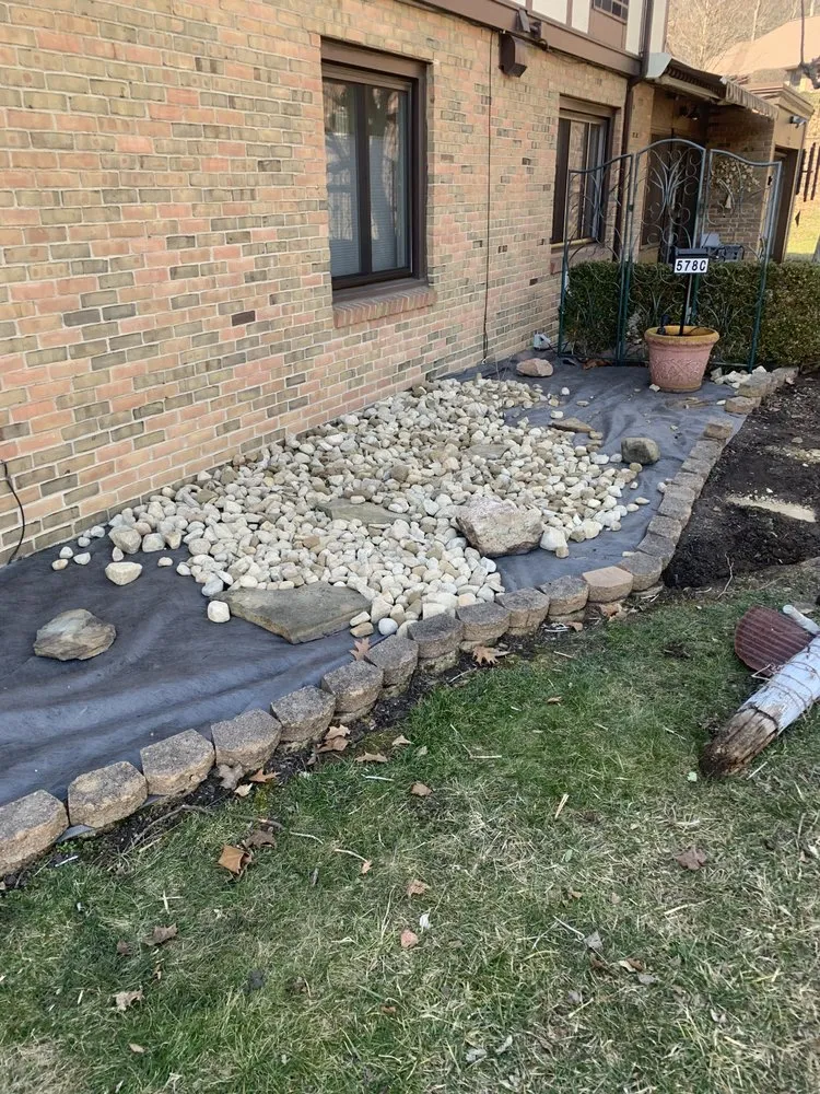 Custom lawn mowing service in Newark, OH - Marvins Gardens Landscaping