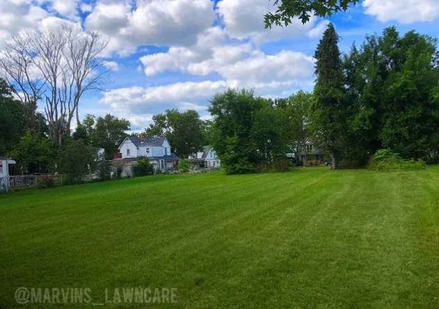 Custom garden landscaping in Toledo, OH - Marvin’s Lawncare